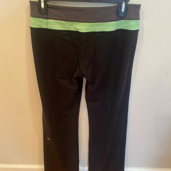 Groove yoga pants. Reversible. Size 8. No flaws. - Picture 2 of 2